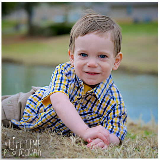Alex-2 year old boy child photographer Sevierville Pigeon Forge Gatlinburg Knoxville Photography-5