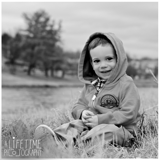 Alex-2 year old boy child photographer Sevierville Pigeon Forge Gatlinburg Knoxville Photography-8