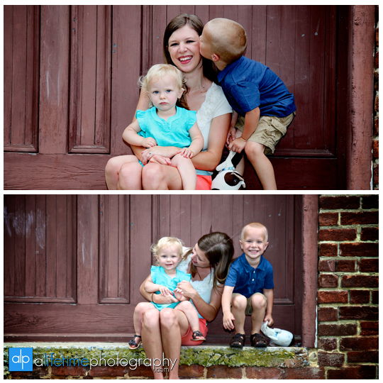 Birthday-boy-girl-kids-balloons-family-Photographer-Photography-photos-pictures-session-brother-sister-downtown-Jonesborough-Johnson-City-Kingsport-Bristol-Knoxville-Maryville-Seymour-Tri-Cities-TN-Pigeon-Forge-Gatlinburg-Sevierville-12