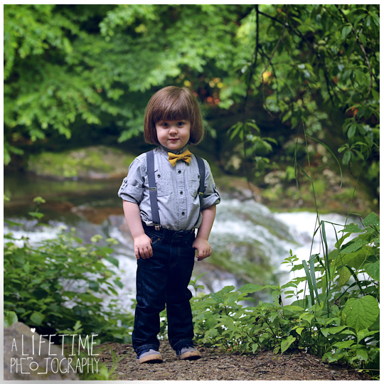 Cades-Cove-Family-Photographer-Kids-Gatlinburg-Smoky-Mountains-National-Park-Portraits-Session-Pigeon-Forge-Sevierville-Seymour-Knoxville-TN-3