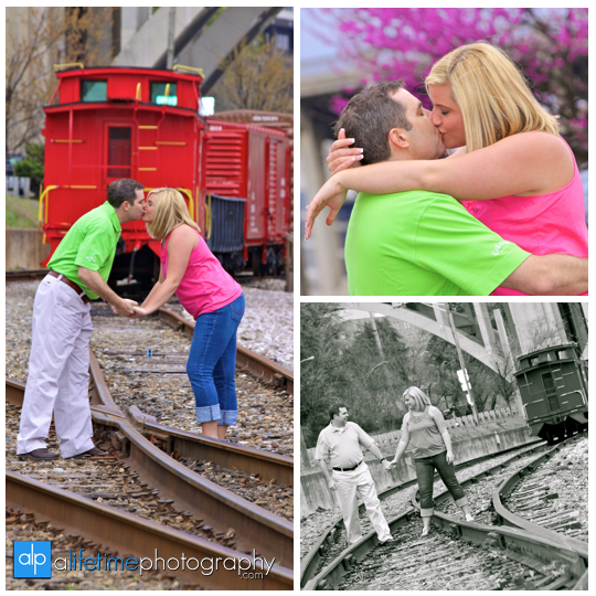 Calhouns_on_The_River_Train_Downtown_Knoxville_Market_Square_UT_Gardens_Engagement_Engaged_Wedding_photographer_couple_Photography_session