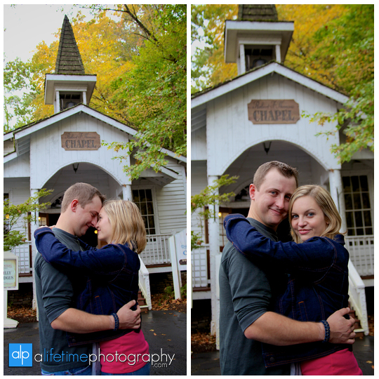 Dollywood-Pigeon-Forge-TN-Engagement-Session-Family-Photographer-fun-ideas-photo-shoot-couple-pictures-Gatlinburg-TN-Smoky-Mountains-Amusement-Park-rides-hunting-autumn-starky-town-cove-6