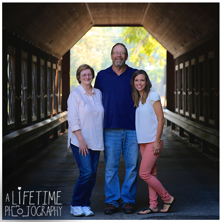 Emerts-Cove-Family-Photographer-Smoky-Mountains-Gatlinburg-Pigeon-Forge-Knoxville-Session-Pictures-kids-portraits-17