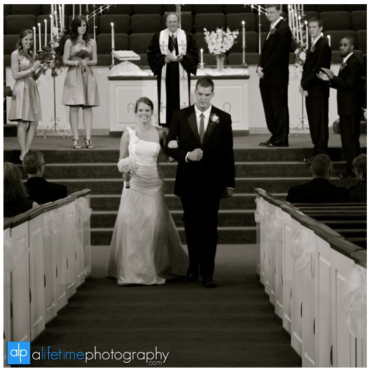 Fairview_United_Methodist_Church_Maryville_TN_Photographer_Wedding_Ceremony_Pictures_Knoxville_Alcoa_TN_Powell_Clinton