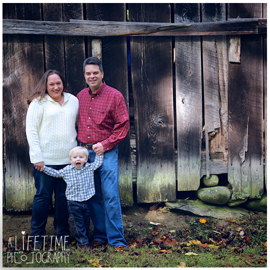 Family-Photographer-Gatlinburg-Pigeon-Forge-Sevierville-Kids-Emerts Cove-Smoky Mountains-Seymour-Knoxville-3