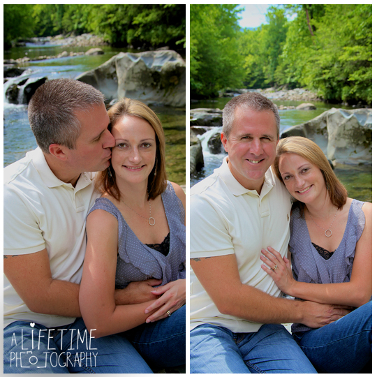 Family-Photographer-In-Pigeon-Forge-Gatlinburg-TN-Sevierville-Knoxville-Smoky-Mountains-Emerts-Cove-Covered-Bridge-generations-13