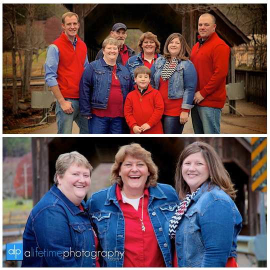 Family-Photographer-in-Gatlinburg-Pigeon-Forge-Tn-with-kids-large-reunion-session-Emerts-Cove-Covered-Bridge-Sevierville-Knoxville-Pittman-Center-Smoky-Mountains-11