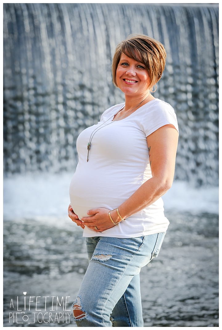 family-photographer-maternity-knoxville-sevierville-pigeon-forge-dandridge-gatlinburg-seymour-smoky-mountains-old-mill-patriot-park_0119