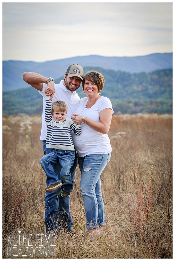 family-photographer-maternity-knoxville-sevierville-pigeon-forge-dandridge-gatlinburg-seymour-smoky-mountains-old-mill-patriot-park_0125