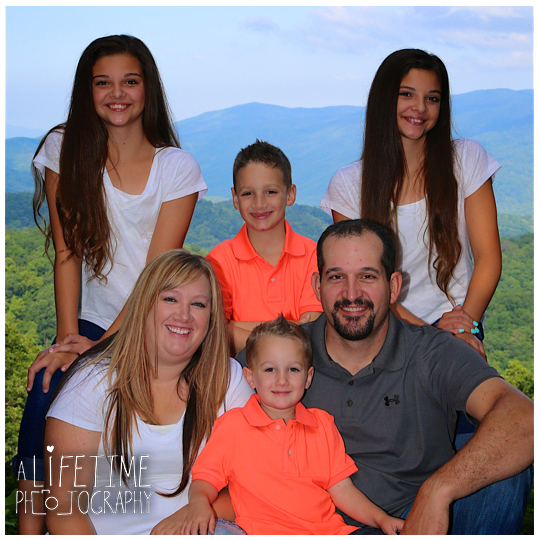 GSMNP-Smoky-Mountains-Family-Photographer-Roaring-Fork-Motor-Nature-Trail-Gatlinburg-Pigeon-Forge-Sevierville-Knoxville-TN-3