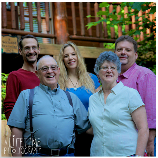 Gatlinburg-Family-Photographer-50th-Anniversary-Cabins-For-You-Pigeon-Forge-TN-Sevierville-Smoky-Mountains-3