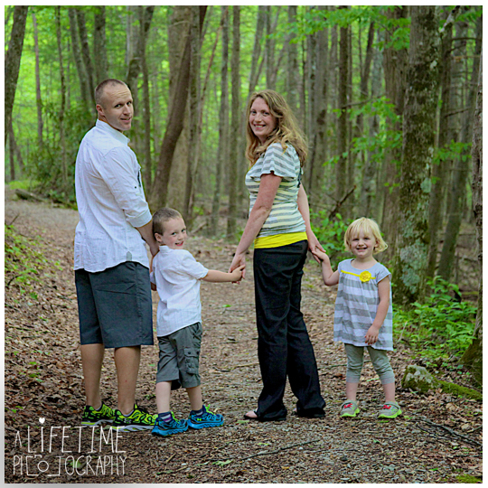 Gatlinburg-Family-Photographer-Pigeon-Forge-Sevierville-Cosby-Townsend-Seymour-Knoxville-TN-Motor-Nature-Trail-Smoky-Mountains-11