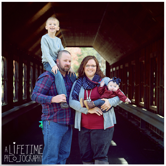 Gatlinburg-Family-Photographer-Pigeon-Forge-Smoky-Mountains-Pictures-Photo-shoot-Session-9