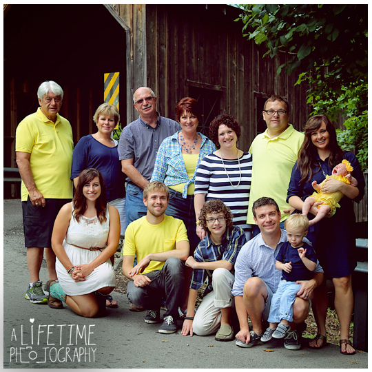 Gatlinburg-Pigeon-Forge-TN-Family-Photographer-Fun-photos-sisters-families-Sevierville-Knoxville-TN-Emerts Cove-5