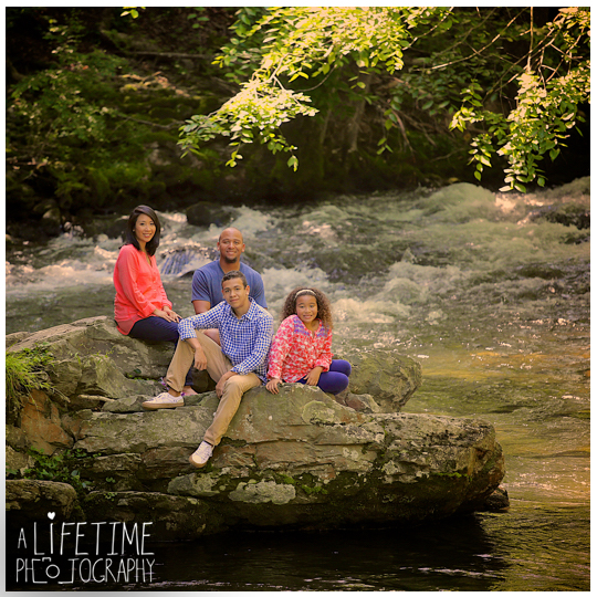 Gatlinburg-Smoky-Mountain-Family-Photographer-photo-session-Emerts-Cove-Pigeon-Forge-Knoxville-TN-10