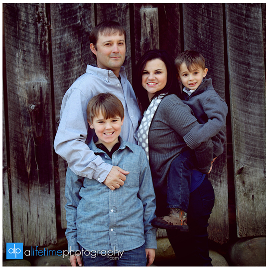 Gatlinburg Tn Family Photographer in Pigeon Forge Sevierville Smoky Mountains kids photography emerts cove covered bridge water river fun pictures-14