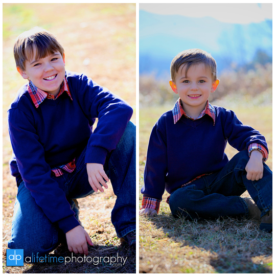 Gatlinburg Tn Family Photographer in Pigeon Forge Sevierville Smoky Mountains kids photography emerts cove covered bridge water river fun pictures-2