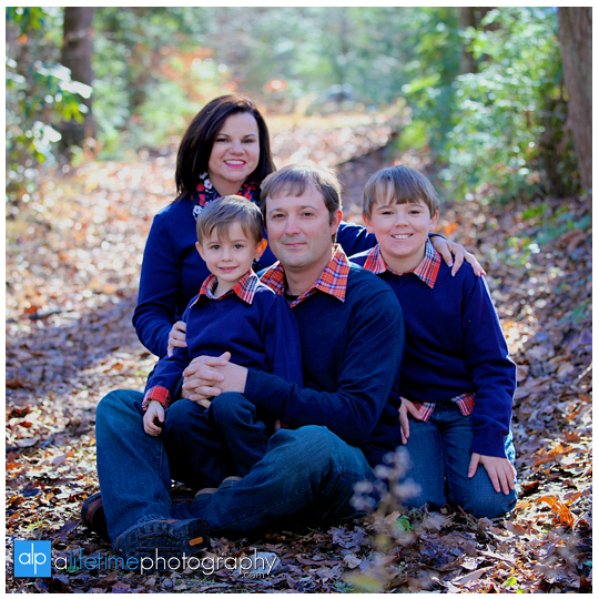 Gatlinburg Tn Family Photographer in Pigeon Forge Sevierville Smoky Mountains kids photography emerts cove covered bridge water river fun pictures-7