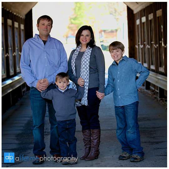 Gatlinburg Tn Family Photographer in Pigeon Forge Sevierville Smoky Mountains kids photography emerts cove covered bridge water river fun pictures-9