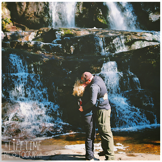 Laurel-Falls-hike-Pigeon-Forge-Gatlinburg-Sevierville-Smoky-Mountains-Engagement-Photographer-wedding-marriage-proposal-couple-session-waterfalls-7