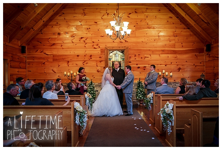 Little Log chapel Wedding Photographer Gatlinburg-Pigeon-Forge-Knoxville-Sevierville-Dandridge-Seymour-Smoky-Mountains-Townsend-Photos-Greenbriar Session-Professional-Maryville_0357