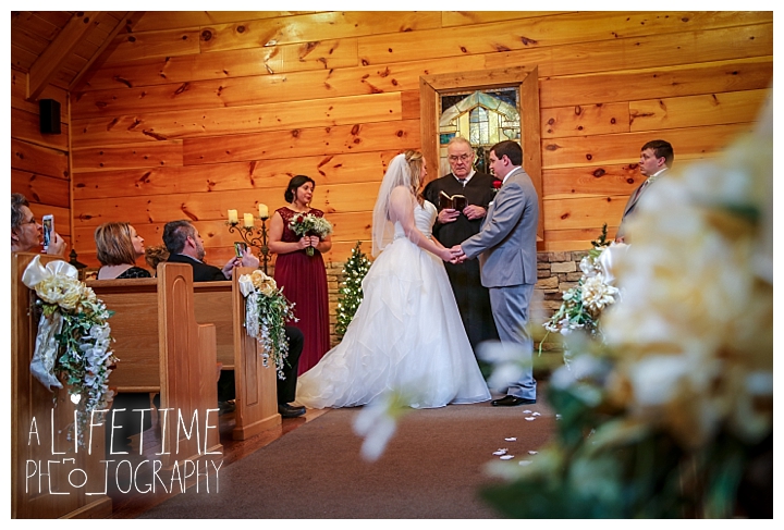 Little Log chapel Wedding Photographer Gatlinburg-Pigeon-Forge-Knoxville-Sevierville-Dandridge-Seymour-Smoky-Mountains-Townsend-Photos-Greenbriar Session-Professional-Maryville_0359