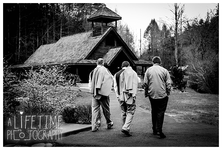 Little Log chapel Wedding Photographer Gatlinburg-Pigeon-Forge-Knoxville-Sevierville-Dandridge-Seymour-Smoky-Mountains-Townsend-Photos-Greenbriar Session-Professional-Maryville_0376