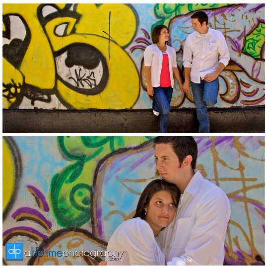 Market_Square_Grafatti_wall_Downtown_Knoxville_Market_Square_Engagement_Engaged_Couple_Photographer_Photos_Photography