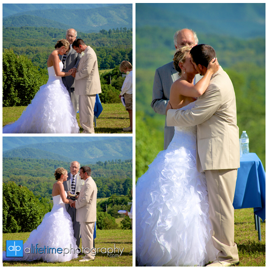 Newport-Pigeon_Forge-Gatlinburg-Sevierville-Knoxville-TN-wedding-photographer-marriage-photography-photos-bride-groom-newlywed-home-outdoor-ceremony-bridesmaids-bridal-flower-girl-gromsmen-14