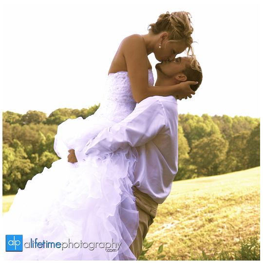 Newport-Pigeon_Forge-Gatlinburg-Sevierville-Knoxville-TN-wedding-photographer-marriage-photography-photos-bride-groom-newlywed-home-outdoor-ceremony-bridesmaids-bridal-flower-girl-gromsmen-bridal-party-24