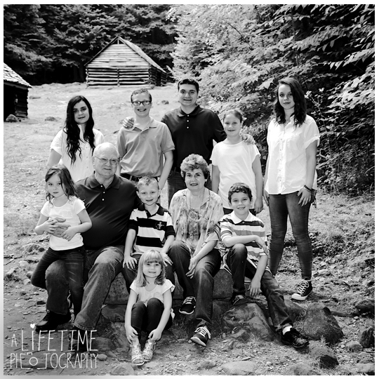 Photographer-Gatlinburg-Pigeon-Forge-Smoky-Mountains-Knoxville-Family-Kids-Weddings-Nature-reunion-6