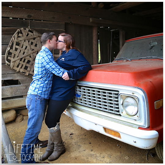 Proposal-Engagement-Photographer-Knoxville-Pigeon-Forge-Gatlinburg-Smoky-Mountains-Couple-8
