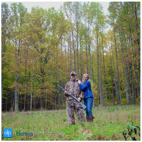 Starkytown-Cove-Gatlinburg-Pigeon-Forge-TN-Hunting-autumn-engagement-photographer-photo-shoot-pictures-woods-smoky-Mountains-23