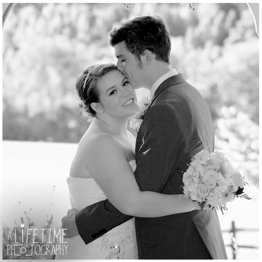 Storybrook-Farms-Wedding-Photographer-Newlywed-Photos-pictures-bride-groom-Jonesborough-TN-Venue-Johnson-City-Kingsport-Bristol-Knoxville-TN