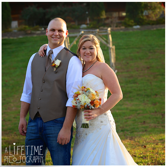 The-Barn-Event-Center-Of-The Smokies-Townsend-TN-Photographer-Wedding-Pigeon-Forge-Gatlinburg-Sevierville-Wears-Valley-10