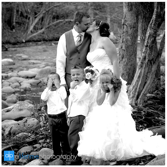 Wedding-Photographer-Bridal-Session-Photographer-in-Gatlinburg-Pigeon-Forge-Sevierville-Smoky-Mountains-Fall-Kids-Family-Photography-Pictures-16