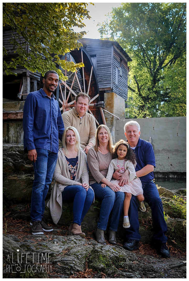 family-photographer-smoky-mountains-gatlinburg-pigeon-forge-seviervile-knoxville-townsend-tennessee-patriot-park-mountain-view_0130