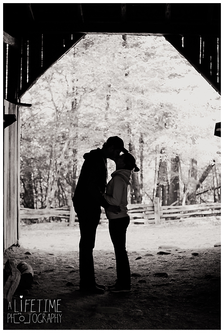 proposal-couple-photographer-cades-cove-smoky-mountains-gatlinburg-pigeon-forge-seviervile-knoxville-townsend-tennessee_0074