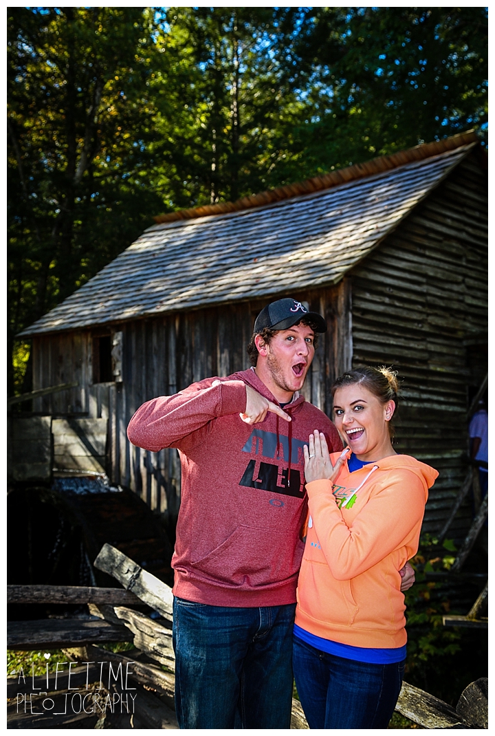 proposal-couple-photographer-cades-cove-smoky-mountains-gatlinburg-pigeon-forge-seviervile-knoxville-townsend-tennessee_0078