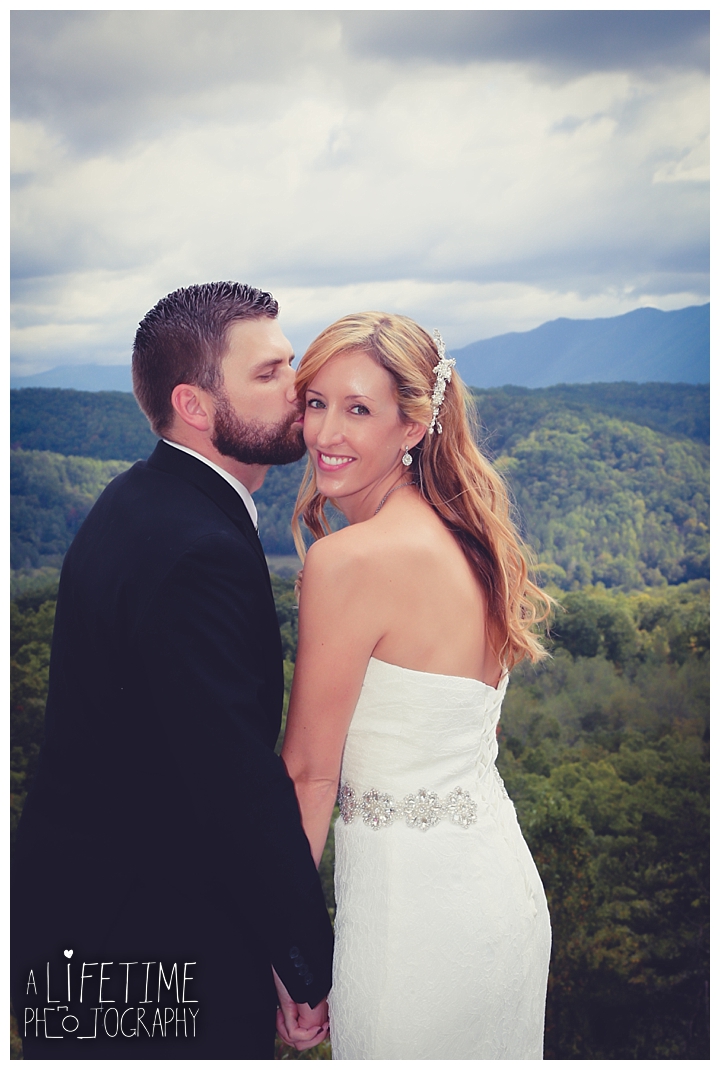 wedding-photographer-smoky-mountains-foothills-parkway-the-sink-gatlinburg-pigeon-forge-seviervile-knoxville-townsend-tennessee_0097