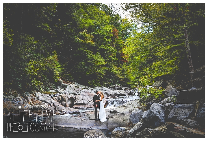 wedding-photographer-smoky-mountains-foothills-parkway-the-sink-gatlinburg-pigeon-forge-seviervile-knoxville-townsend-tennessee_0099