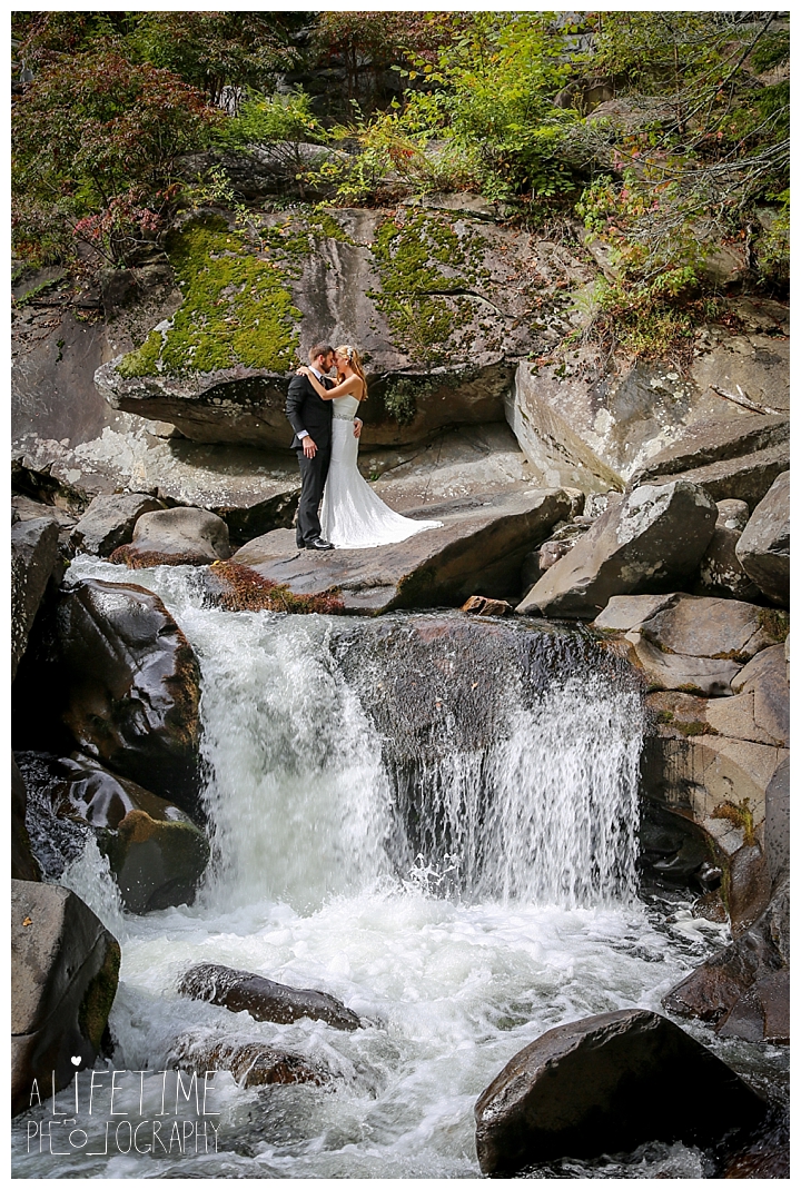 wedding-photographer-smoky-mountains-foothills-parkway-the-sink-gatlinburg-pigeon-forge-seviervile-knoxville-townsend-tennessee_0105